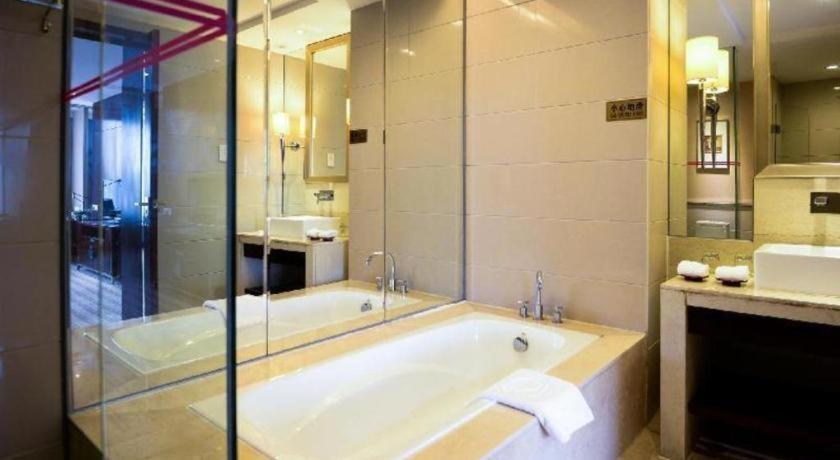 Leisure Hotel Dongguan  Eksteriør bilde
